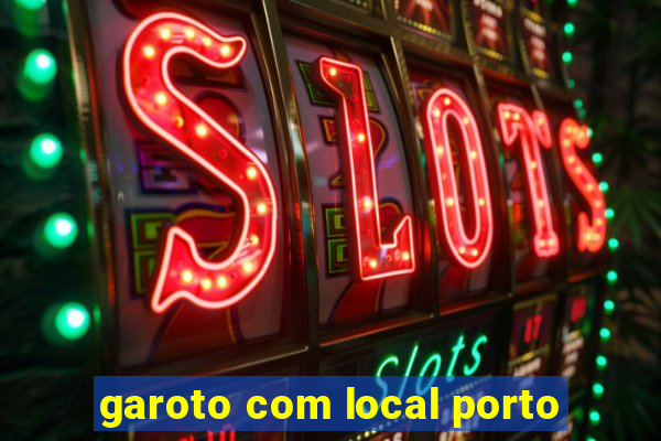 garoto com local porto